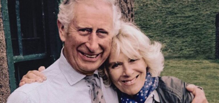 Ο αιώνιος διάδοχος Κάρολος γίνεται 70 και όλοι έχουν έναν καλό λόγο