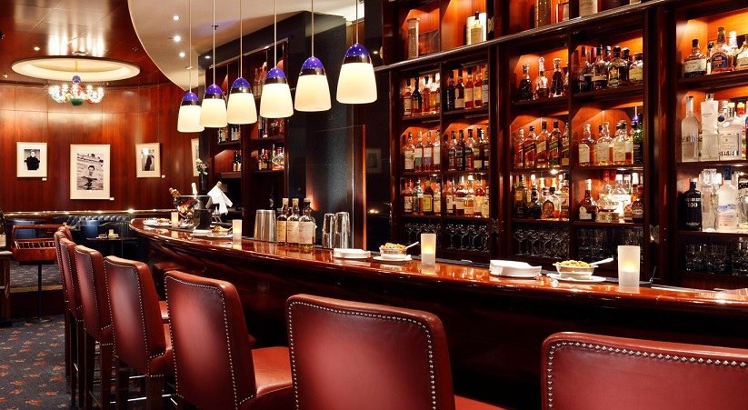 Μ’ έναν σμπάρο δύο τρυγόνια