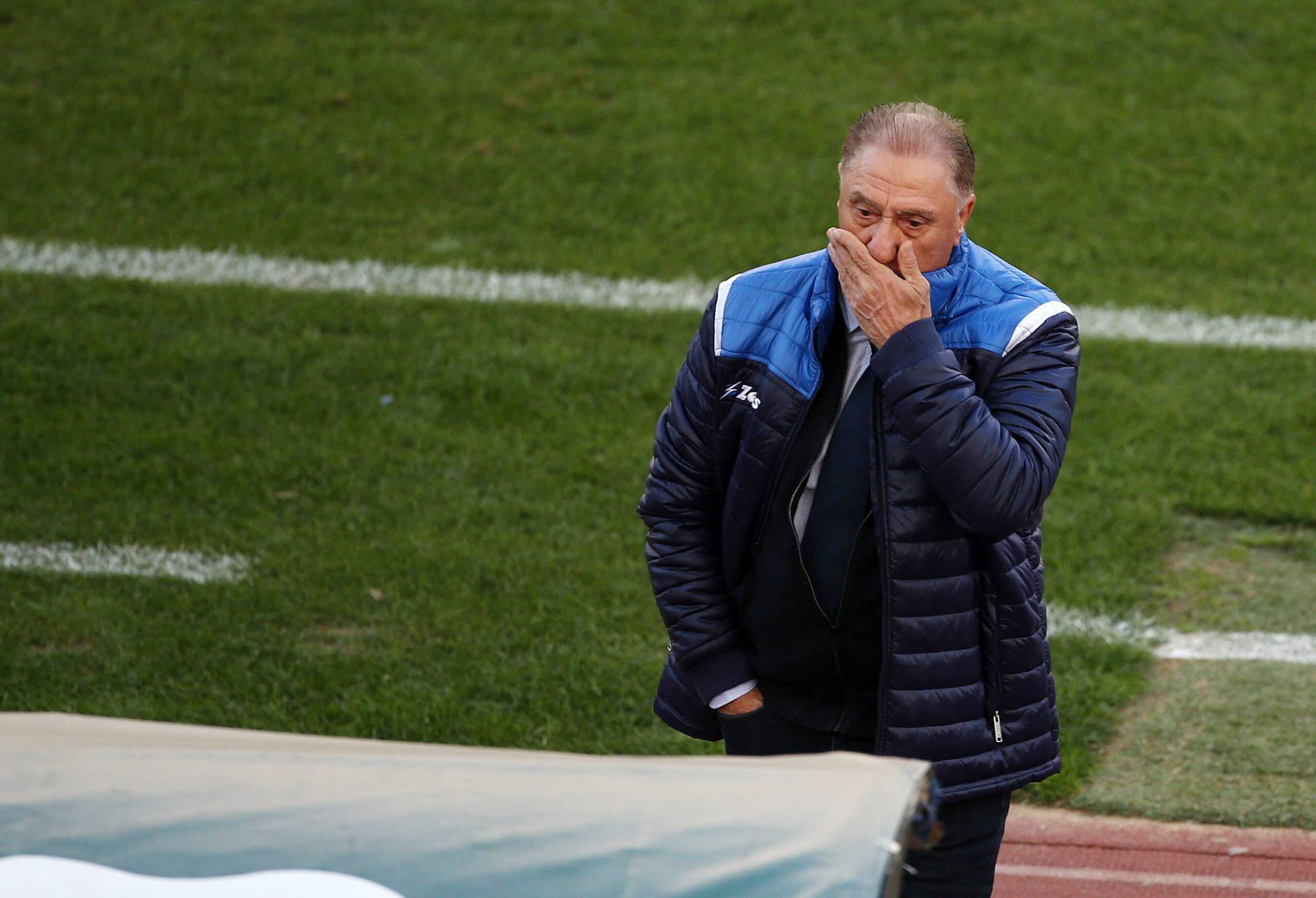 Απόλλων Σμύρνης: Τέλος ο Ματζουράκης, φαβορί ο Τεννές