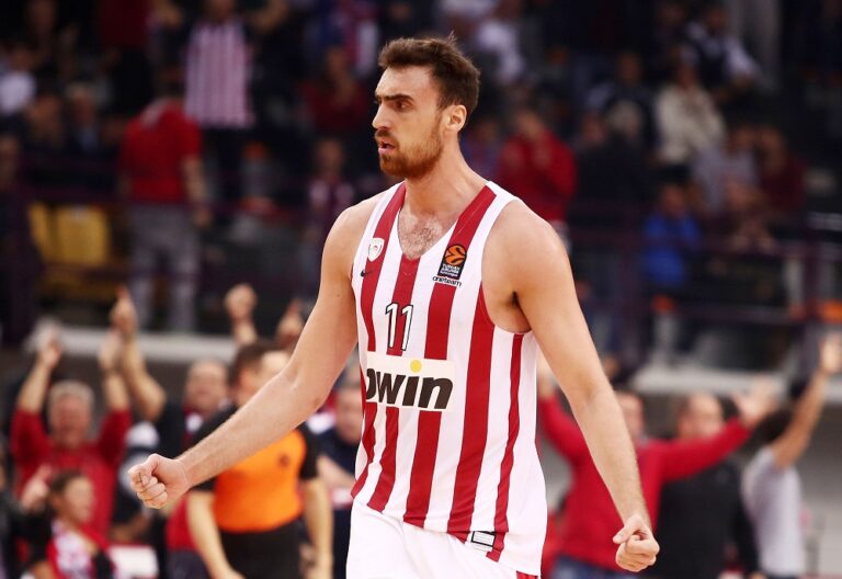 Ολυμπιακός – Ρεάλ Μαδρίτης: Η αρχοντική τάπα του Μιλουτίνοφ (vid)