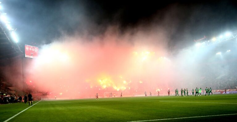 Σε απολογία ο Ολυμπιακός για τα καπνογόνα