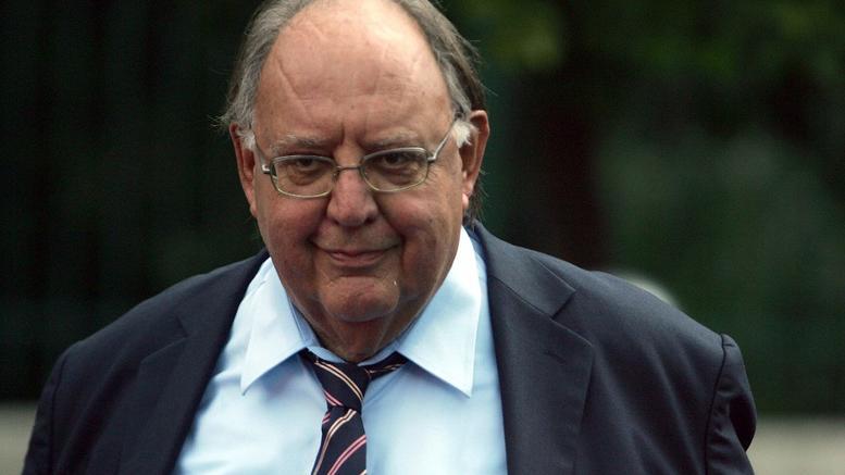 Πάγκαλος: Όποιος κραδαίνει όπλο να πυροβολείται από την αστυνομία