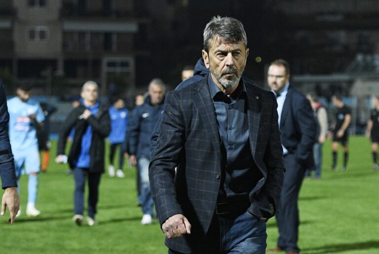 Αναγκασμένος να κάνει αλχημείες ο Πετράκης