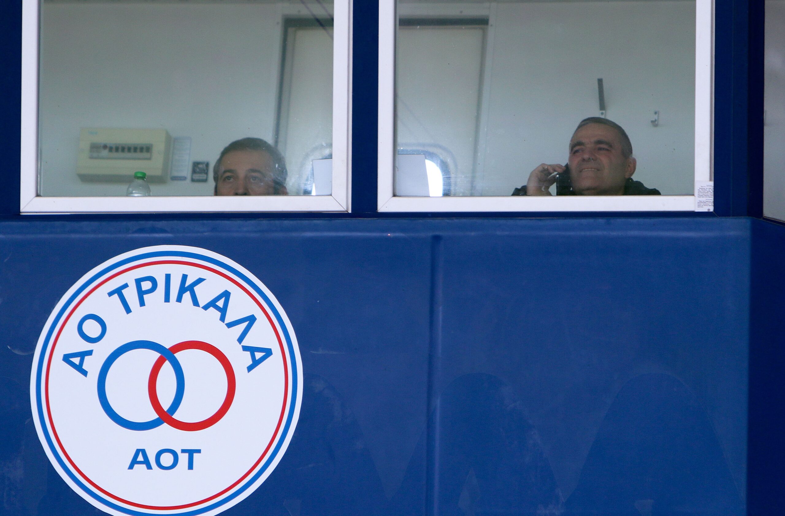 Τρίκαλα: Αποδοκιμασίες σε διοίκηση και στελέχη