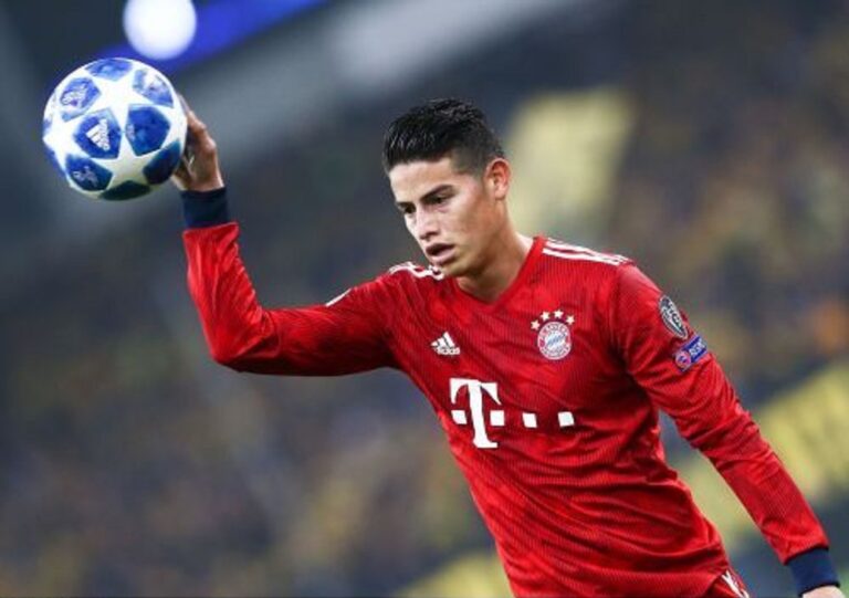 Χάμες Ροντρίγκες: Ντύθηκε Άγιος Βασίλης κάνοντας έκπληξη σε μικρούς φίλους (vid)