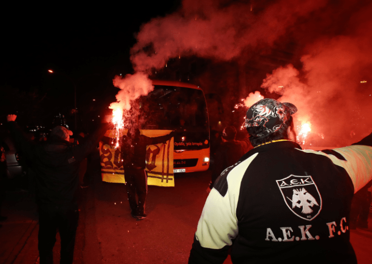 ΑΕΚ: Εικόνες από την υποδοχή στον Βόλο (pics)