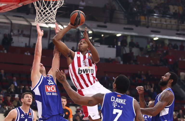 Ολυμπιακός-Μπούντουτσνοστ: Τα highlights από το ΣΕΦ (vid)