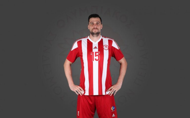 Ο Ολυμπιακός ανακοίνωσε τον Αλεξίεφ