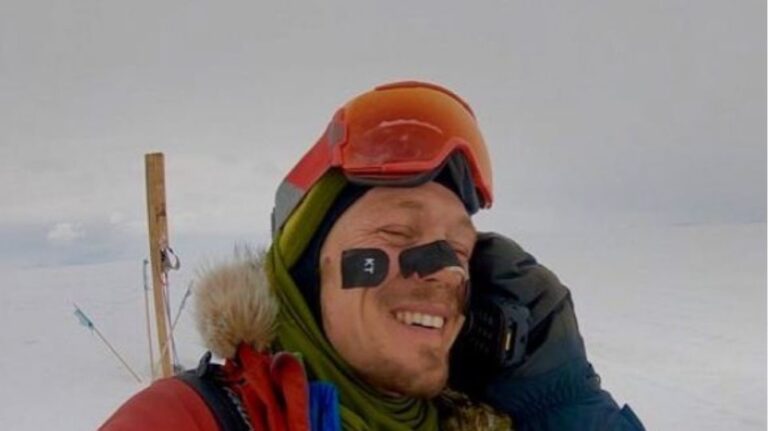 Αμερικανός διέσχισε την Ανταρκτική με σκι, χωρίς βοήθεια, για πρώτη στην ιστορία!