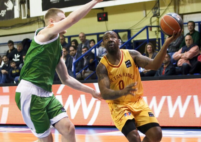 Κύμη: Στην Ελλάδα ο Άρμστεντ (pic)