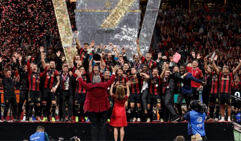 Γιόρτασαν σε στριπτιτζάδικο οι ποδοσφαιριστές της Ατλάντα Γιουνάιτεντ (vid)