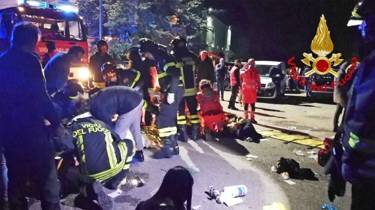 Τραγωδία στην Ιταλία: Τουλάχιστον 6 νεκροί και 100 τραυματίες σε κλαμπ στην Ανκόνα