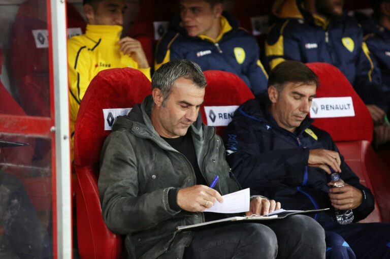 Δέλλας: «Προβληματίσαμε τον Ολυμπιακό, αλλά η νίκη του είναι δίκαιη»