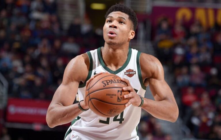 Πέρασε και από τη Βοστώνη ο Γιάννης Αντετοκούνμπο (vid)