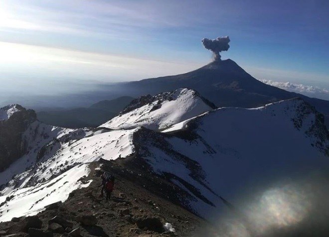 Η στιγμή της έκρηξης του ηφαιστείου στο Μεξικό (vid)