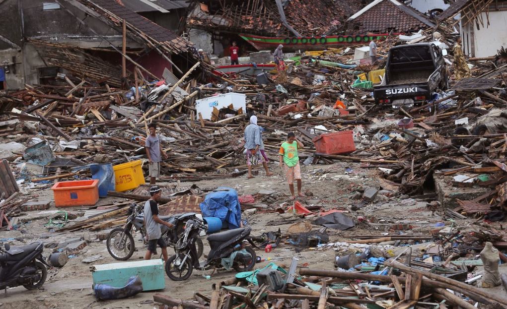 Ινδονησία: Φόβοι για νέο τσουνάμι – Αυξάνονται οι νεκροί