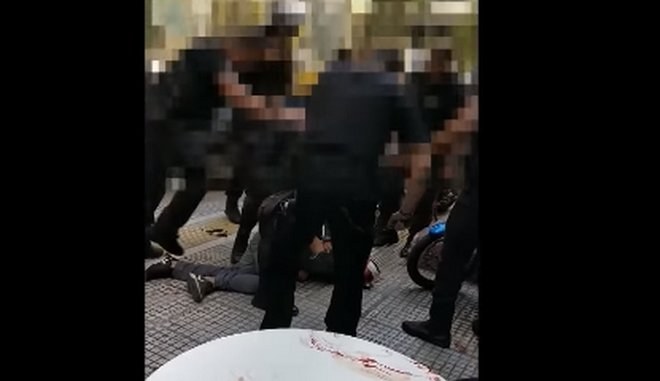Δολοφονία Ζακ Κωστόπουλου: Απόταξη και αργία με απόλυση για τους οκτώ αστυνομικούς