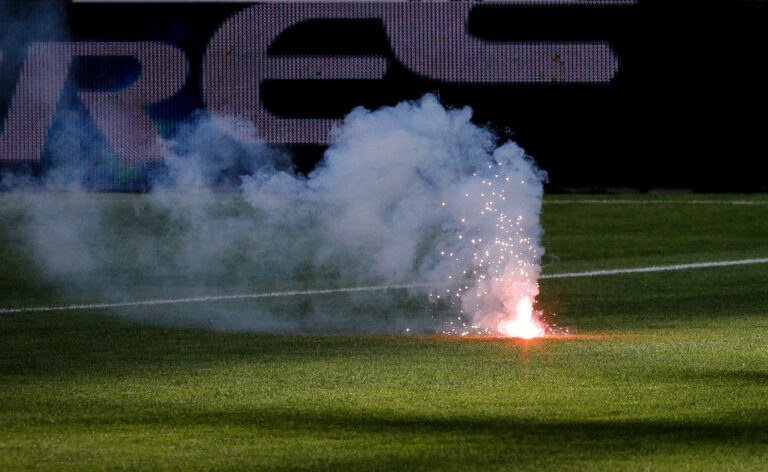 Θύελλα Καμαρίου-Κόρινθος: Συνελήφθη 35χρονος για ρίψη κροτίδας!