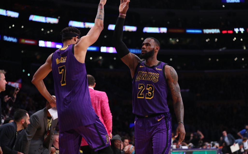 Η συγκινητική κίνηση του ΛεΜπρόν Τζέιμς (vid)