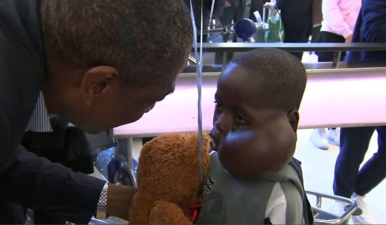 Έχασε τη μάχη για τη ζωή το παιδάκι μου ήθελε να σώσει ο Μουτόμπο (pic)