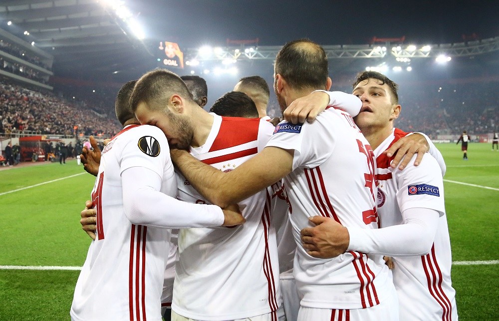 Ολυμπιακός: Οι δύο επισκέπτες-έκπληξη στα αποδυτήρια της ομάδας (pic)