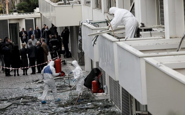 Τσίπρας για ΣΚΑΪ: Επίθεση δειλών και σκοτεινών δυνάμεων απέναντι στην ίδια τη Δημοκρατία