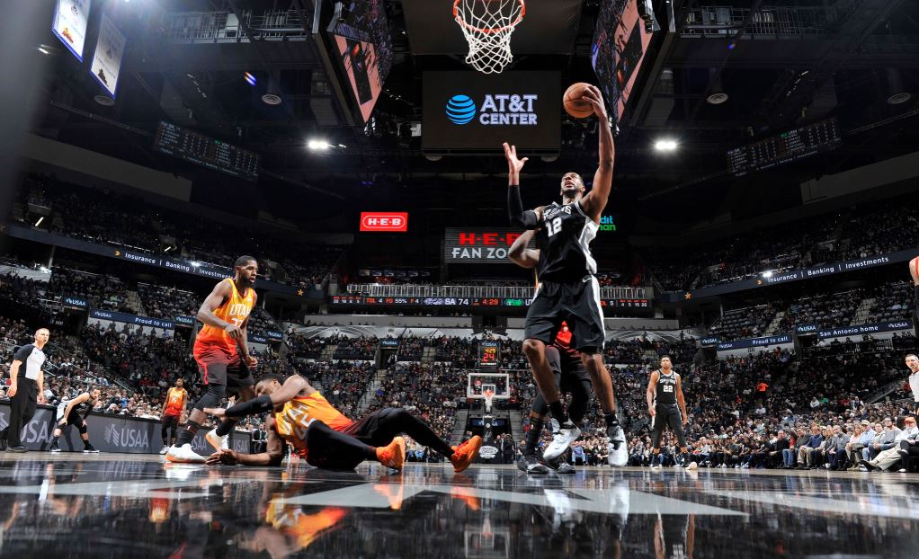 Οι ανώτεροι Σπερς δεν δυσκολεύτηκαν κόντρα στους Τζαζ (vid)