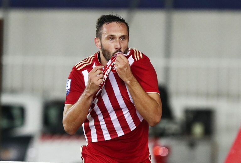 Βούκοβιτς: «Δύο σήματα μπορώ να φιλήσω, του Ερυθρού Αστέρα και του Ολυμπιακού»