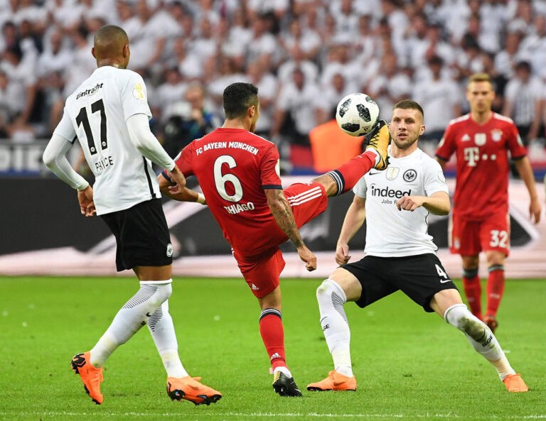 Προγνωστικά Μπουντεσλίγκα – Μανωλίδης: Θα δεχθεί γκολ η Μπάγερν, αλλά…