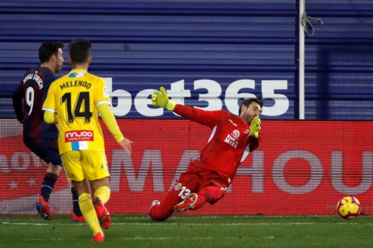 La Liga: Η Εϊμπάρ ξέσπασε στην Εσπανιόλ