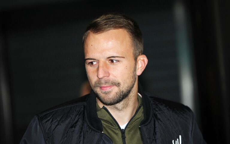 ΠΑΟΚ: Έφτασε ο Μίσιτς (pics+vid)