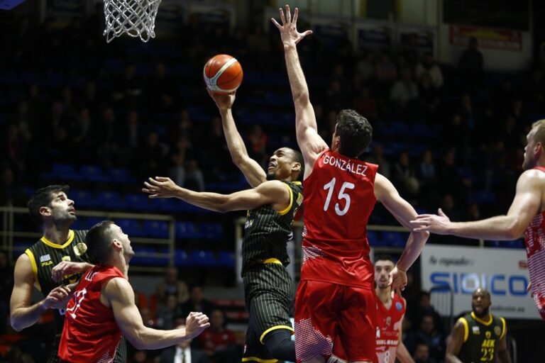 Φουενλαμπράδα – ΑΕΚ 82-90: Χάντερ λαμπρός την οδηγεί! (videos)