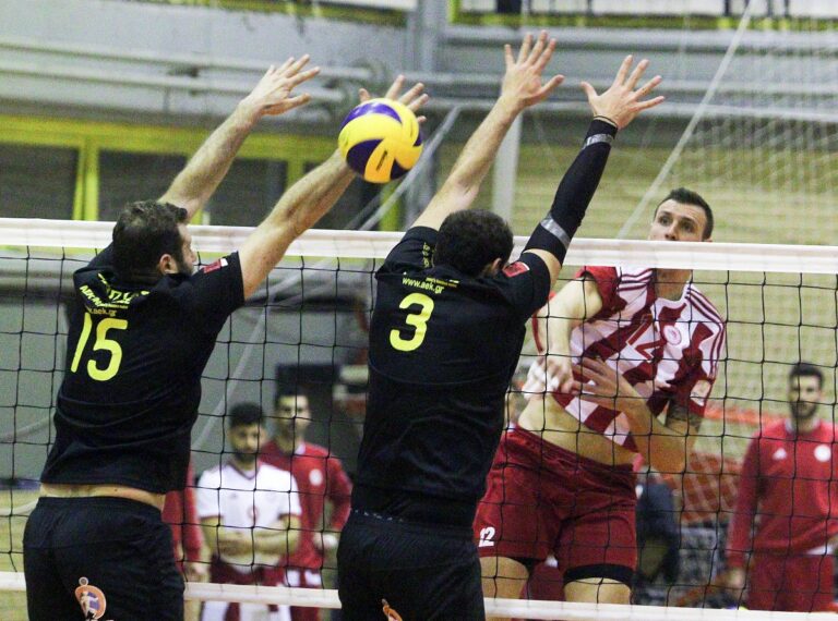 ΑΕΚ – Ολυμπιακός 1-3: Σοβαρεύτηκε και κέρδισε