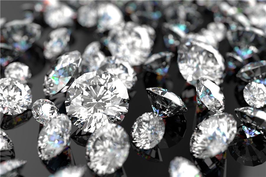 Τα πιο παράξενα πράγματα που ανακαλύφθηκαν μέσα σε διαμάντια (vid)