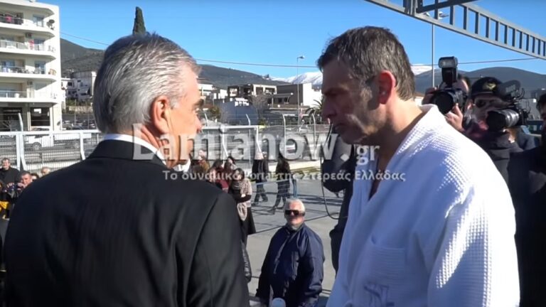 Απόστολος Γκλέτσος: Βούτηξε για τον Σταυρό και μόλις βγήκε… τσακώθηκε (vid)