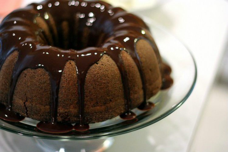 Το σοκολατένιο κέικ που ζυγίζει 11 κιλά και έχει ρίξει το διαδίκτυο (vid)