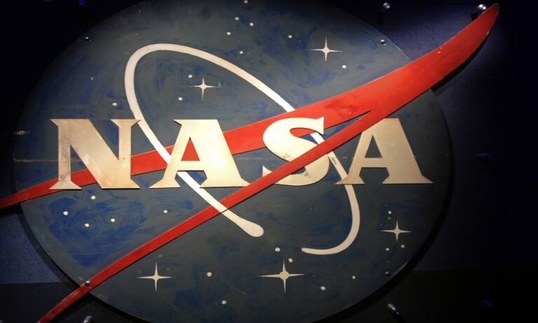 Τραμπ: Απεριόριστη χρηματοδότηση στη NASA για να στείλει τους ανθρώπους στον Άρη μέχρι το 2020