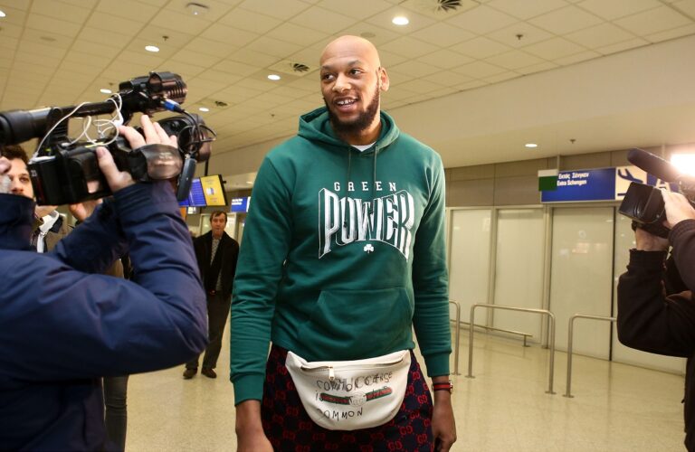 Πέιν: «Θα παίξω για έναν θρυλικό προπονητή»