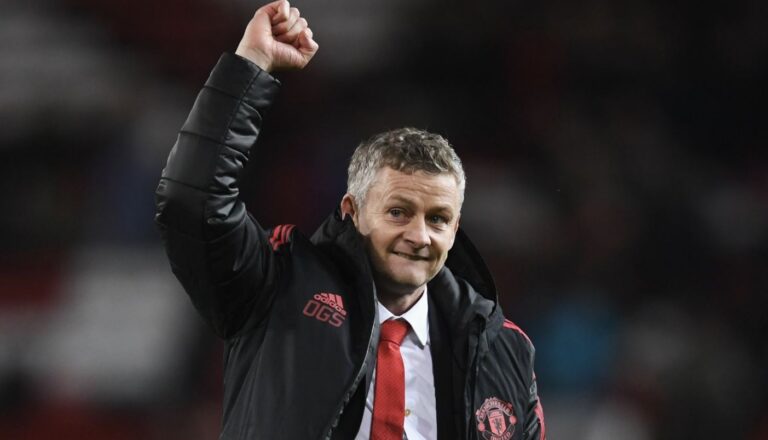 Σόλσκερ: «Δεν περιμένω μεταγραφές»