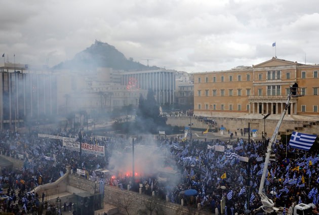 «Η Ελλάδα ταλαιπωρεί και μποϊκοτάρει τη Μακεδονία»