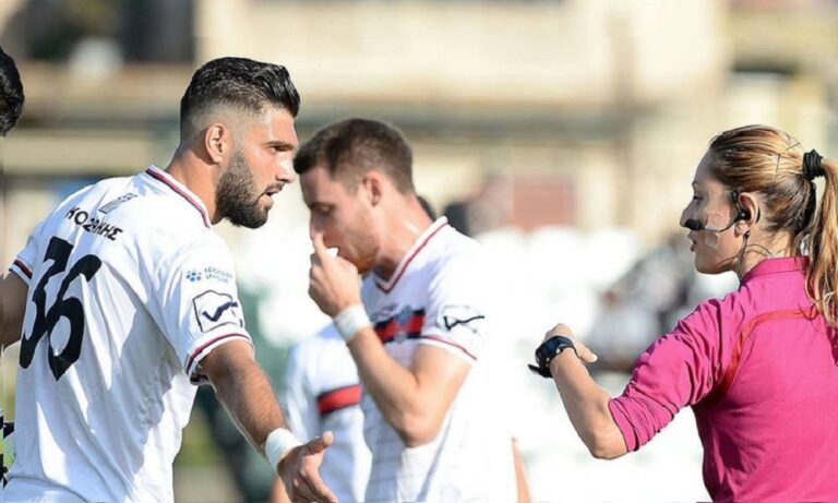 Υπέγραψε στον Αιγινιακό ο Κοζάκης