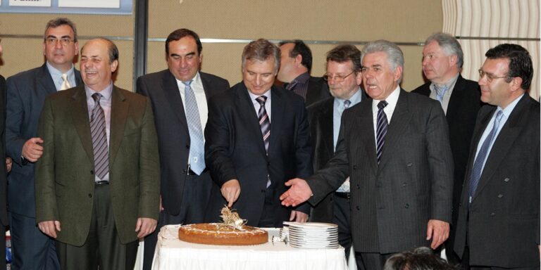 Η πίτα της ΕΠΣΑ ήταν για όλους, το φαγητό για λίγους…