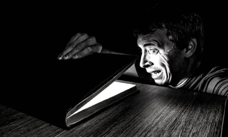 Καταραμένα βιβλία που δεν πρέπει ποτέ να διαβάσεις (vid)