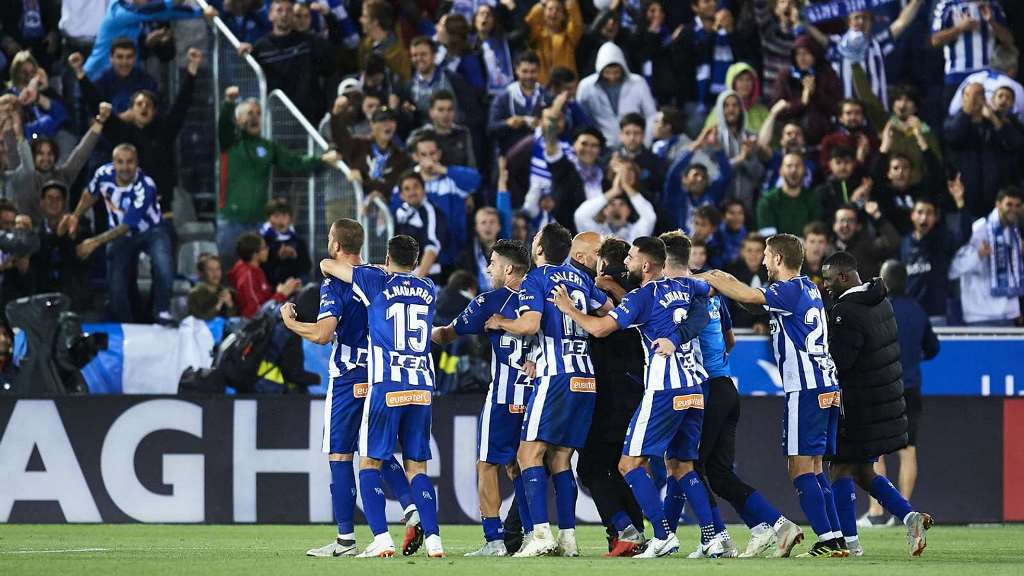 Αλαβές-Λεβάντε 2-0: Στη μάχη του Champions League (vid)