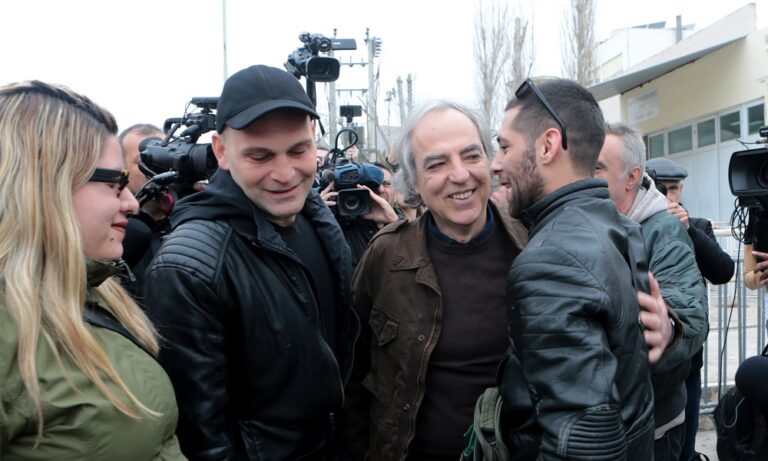 «Όχι» των δικαστών στην άδεια Κουφοντίνα