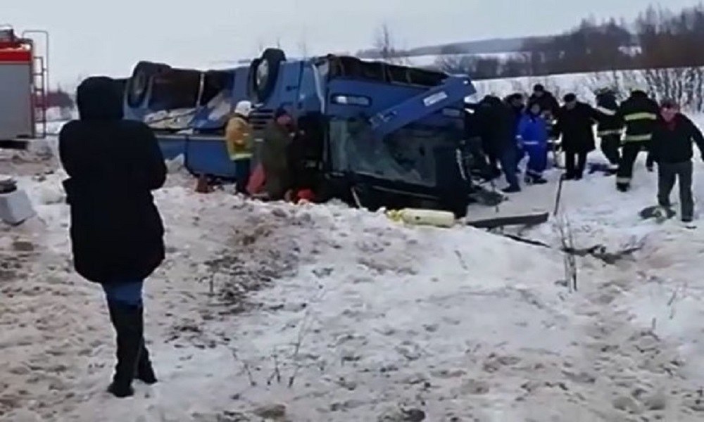 Επτά νεκροί σε τροχαίο με λεωφορείο στη Ρωσία (vid)