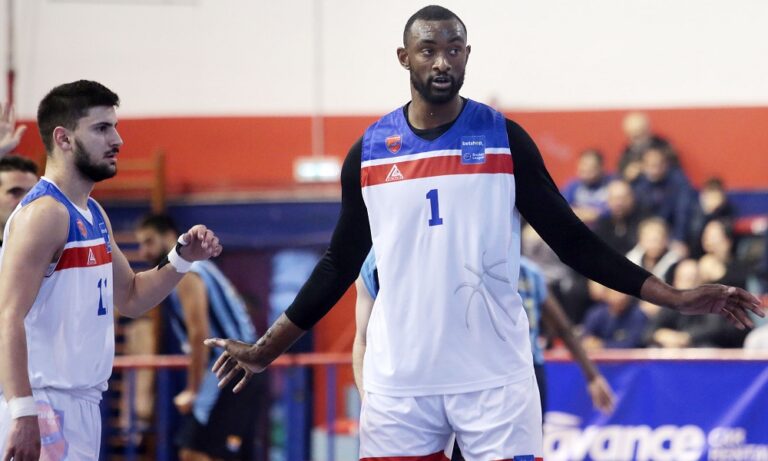 Πανιώνιος: Κλήθηκε σε απολογία ο Τζίμι Τέιλορ