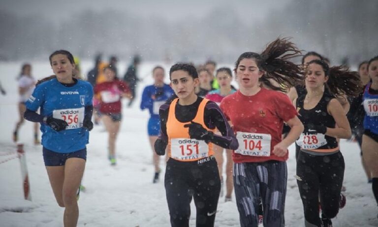 Τρέχοντας στο χιόνι (vid)