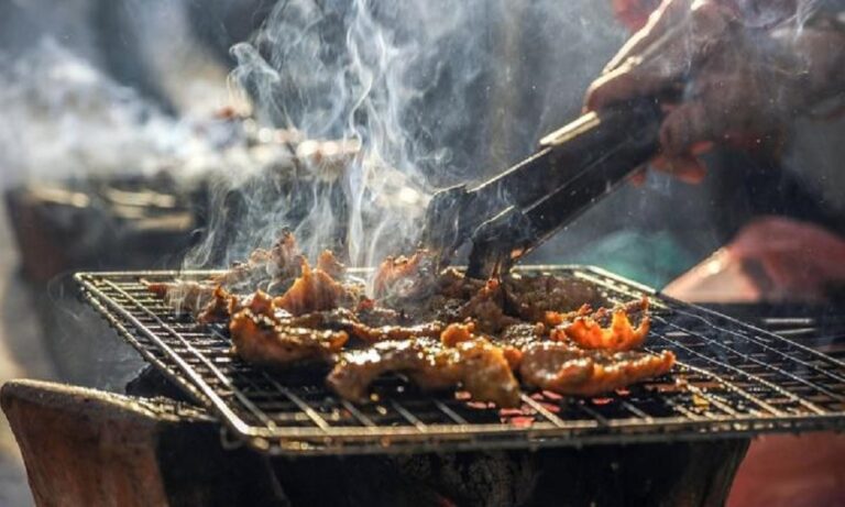 Τσικνοπέμπτη: Τι γιορτάζουμε και τα έθιμα της ημέρας