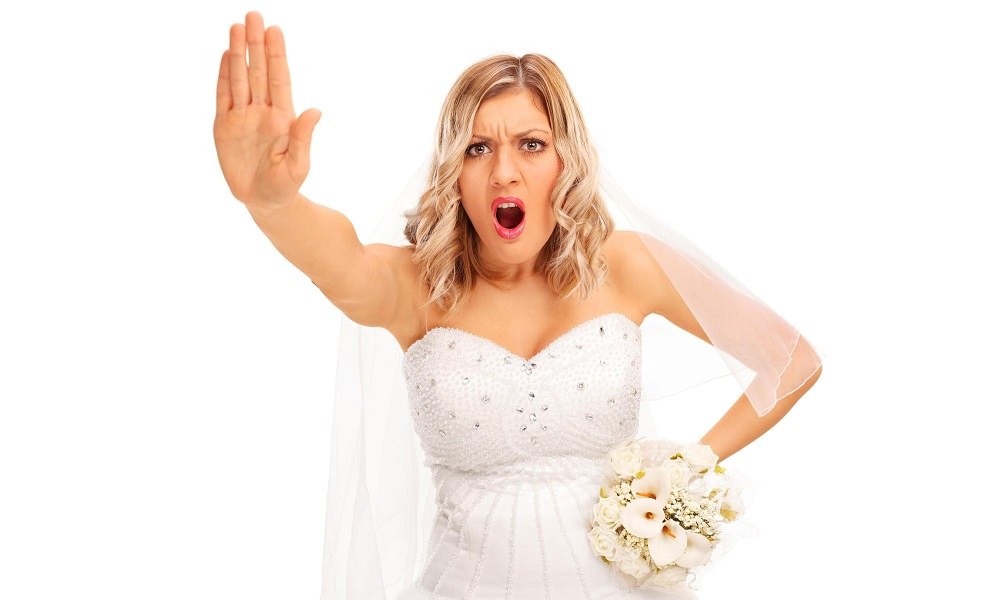 Αυτό κι αν είναι ρεκόρ: Παντρεύτηκαν και χώρισαν μέσα σε 3 λεπτά